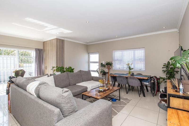 3 Bedroom Property for Sale in Heathfield Western Cape